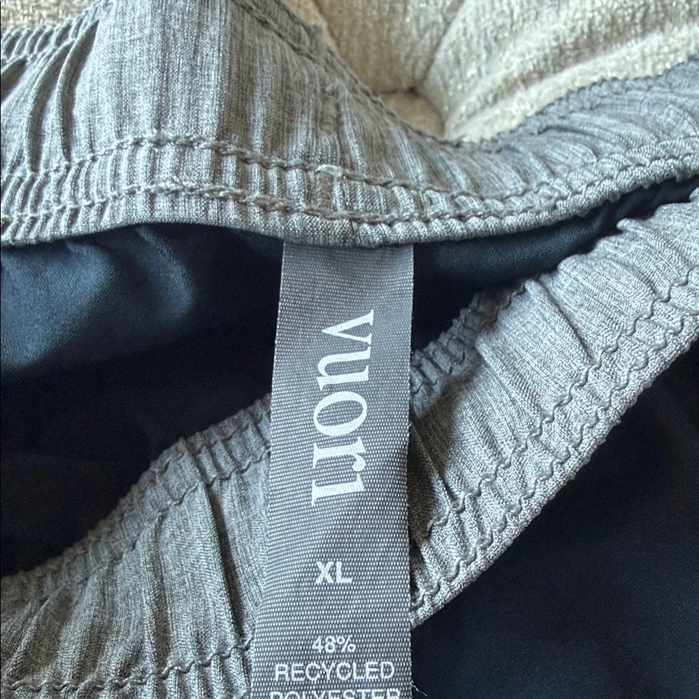 Vuori sleek versatile